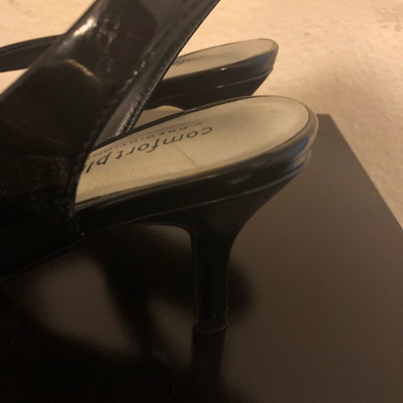 Black heels - Picture 3 of 4